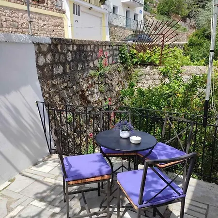 Ariti شقة فاثي